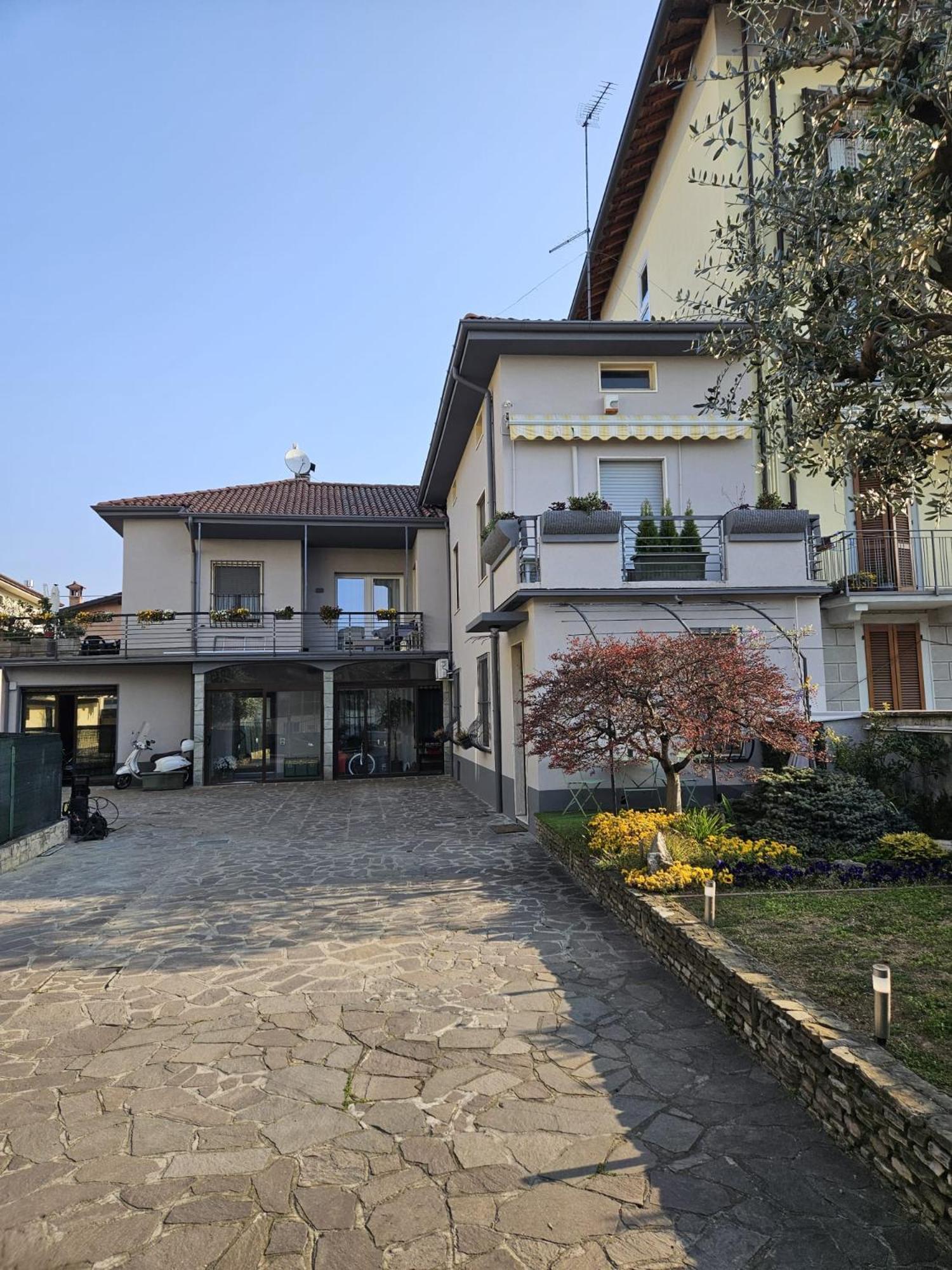 Da Romy Holiday House Mozzo Εξωτερικό φωτογραφία